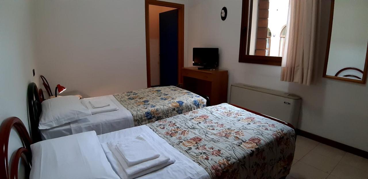 Hotel Casa Santa Caterina e Sant Antonio Padova Esterno foto