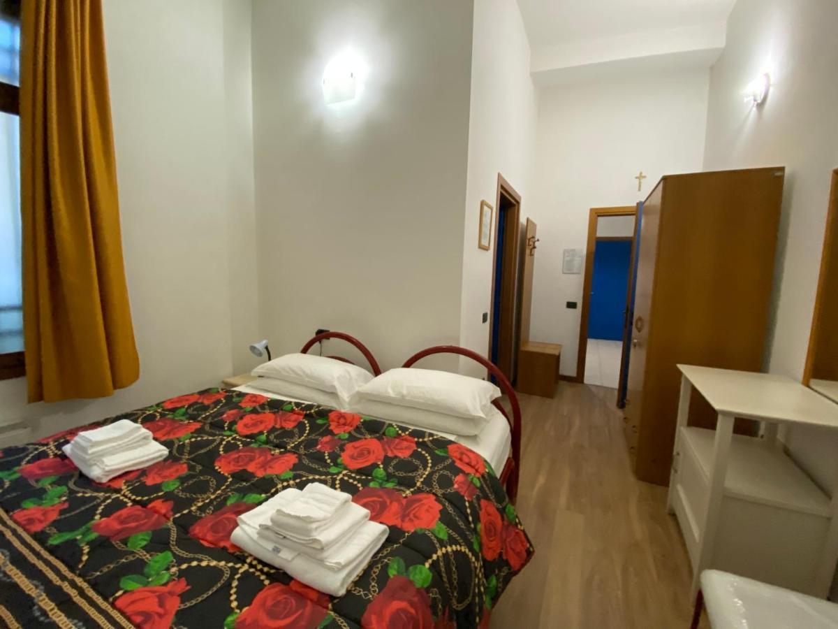 Hotel Casa Santa Caterina e Sant Antonio Padova Esterno foto