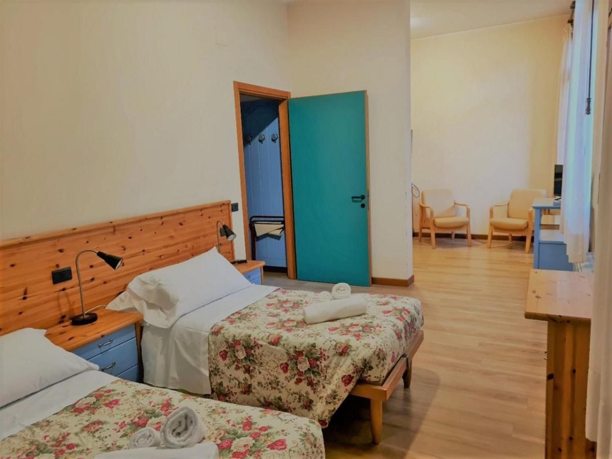 Hotel Casa Santa Caterina e Sant Antonio Padova Esterno foto