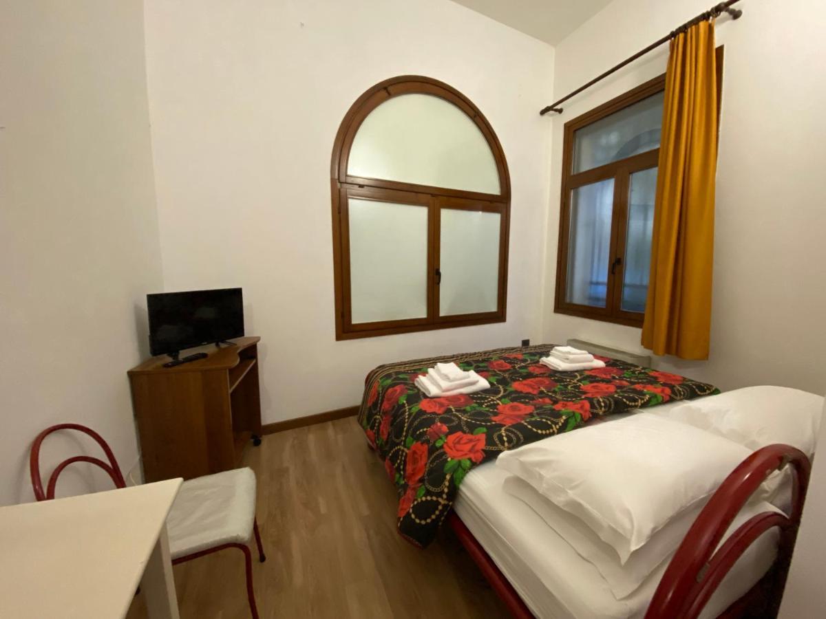 Hotel Casa Santa Caterina e Sant Antonio Padova Esterno foto